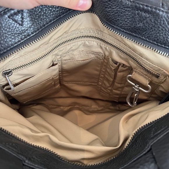 Marc by Marc Jacobs - Men's Briefcase in Grained/Pebbled Italian Leather + Charm - Picture 12 of 16